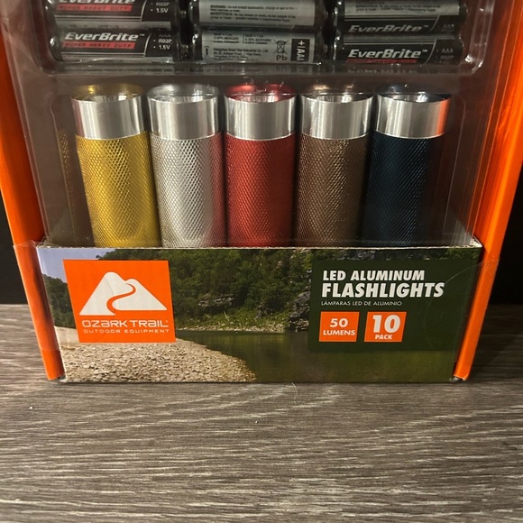 Set of 10 Ozark Trail LED Aluminum Flashlight Set - Multicolor, NWT - Picture 2 of 3